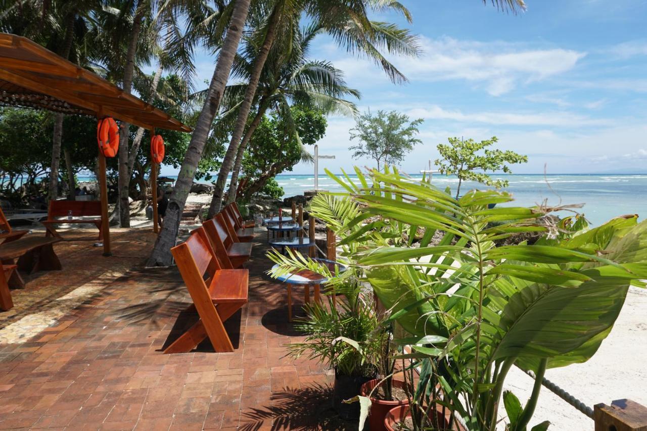 L Cafe Restobar & Lyn'S Guest House San Juan  Extérieur photo